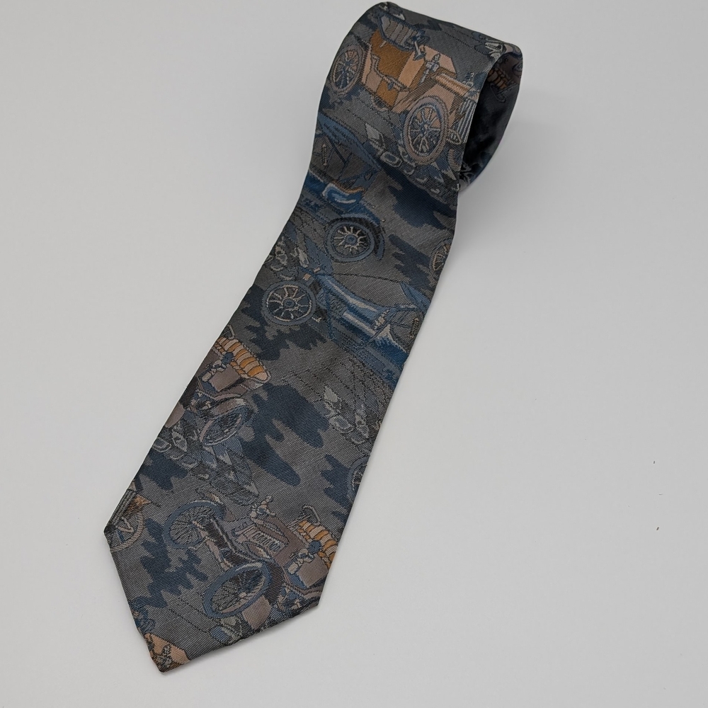 Oleg Cassini Classic Car Motif Tie in Gray and Blue